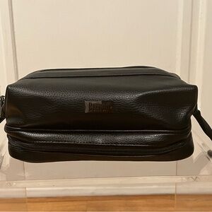 Travel toiletry bag